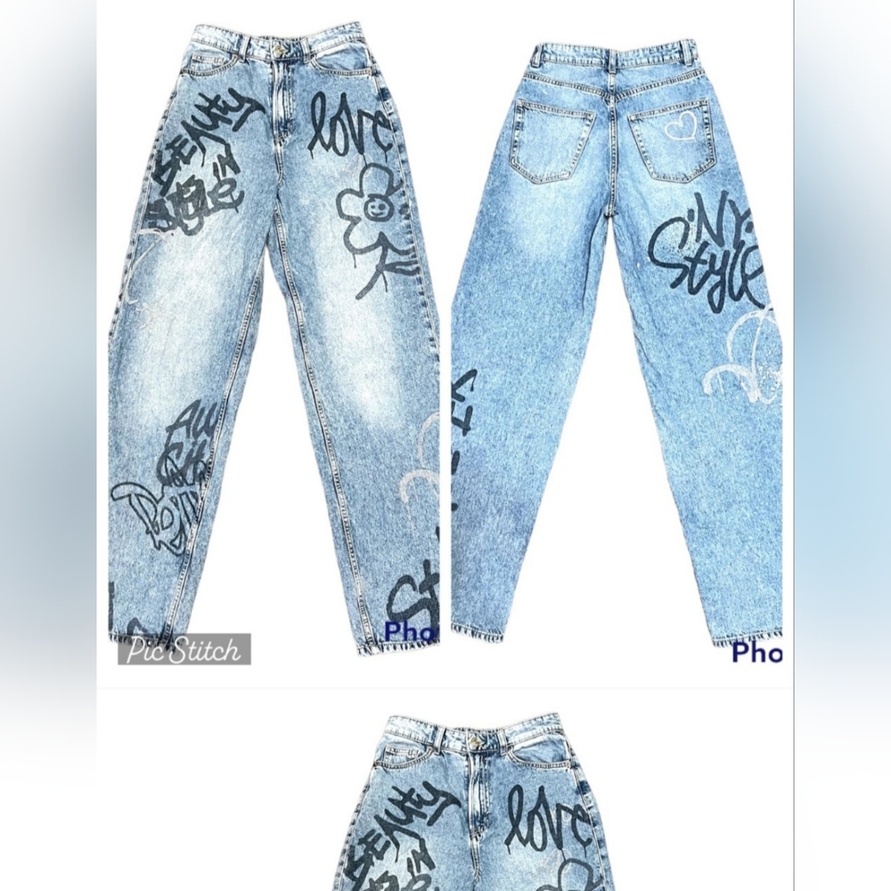 Graffiti 90s Jeans. Size 2